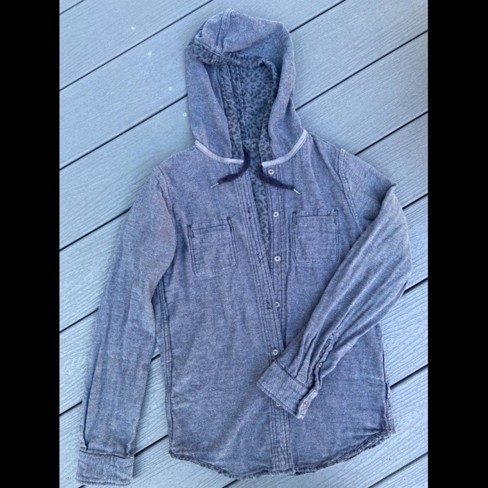 🎁BOGO Reversible button down hoodie